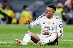 科贝记者:姆巴佩左手无名指骨折,不过对阵曼城可以出战